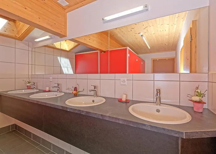 Petit Velan - Coworking & Coliving Хостел