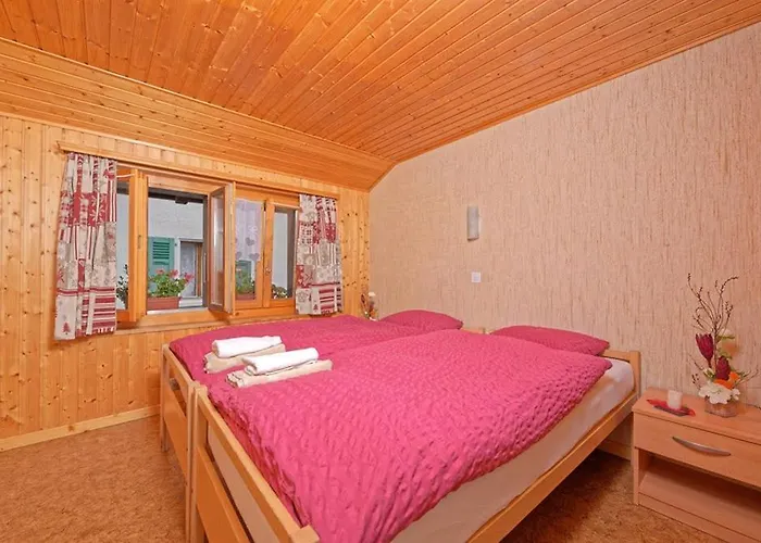 Хостел Petit Velan - Coworking & Coliving Бург-Сен-Пьер