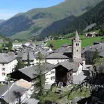 Petit Vélan - Coworking&coliving Hostal *